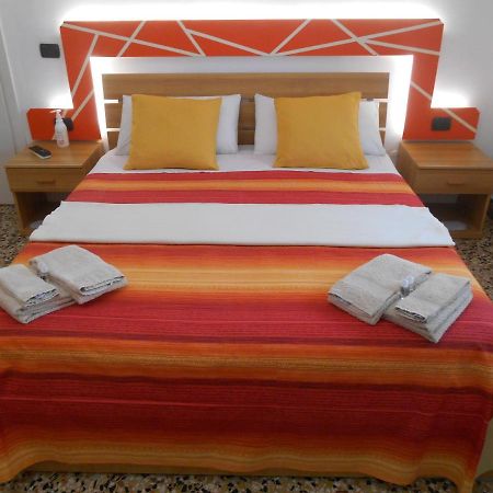 Le Rose Malpensa Bed & Breakfast Busto Arsizio Exterior photo